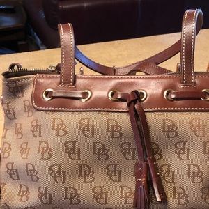 Dooney & Bourke Brown leather shoulder purse